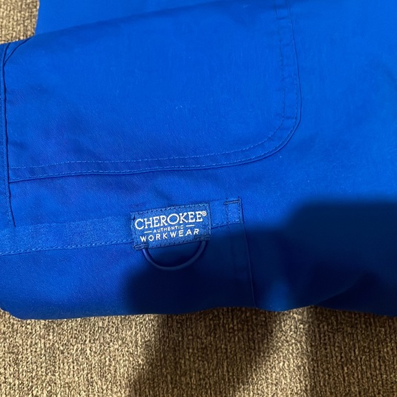 Worn once. Bundle of XX-Small top and bottom scrubs. - Picture 5 of 5